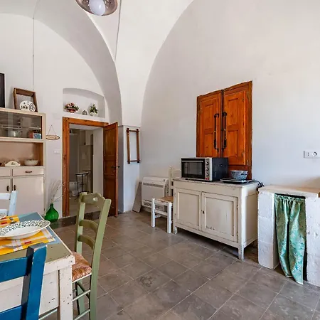 Le Mesolecchie Apartment *